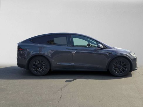 Used 2022 Tesla Model X AWD/4WD image 2