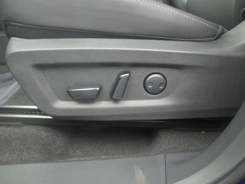 New 2025 Nissan Murano SV image 12