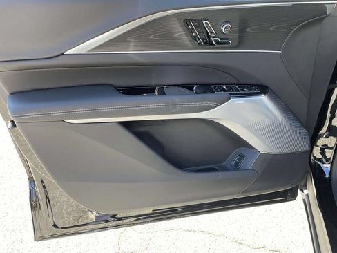 New 2026 Cadillac Lyriq Premium Luxury AWD/4WD image 15