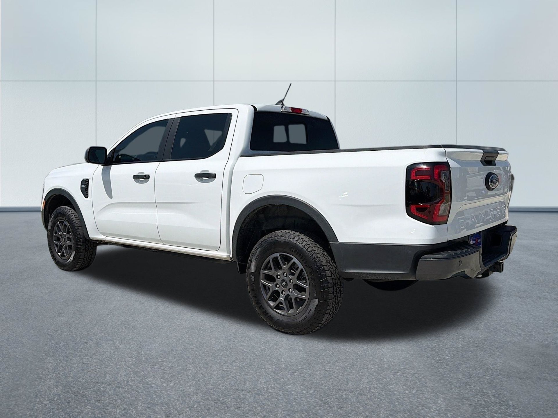Certified 2025 Ford Ranger XLT w/ Trailer Tow Package RWD image 9