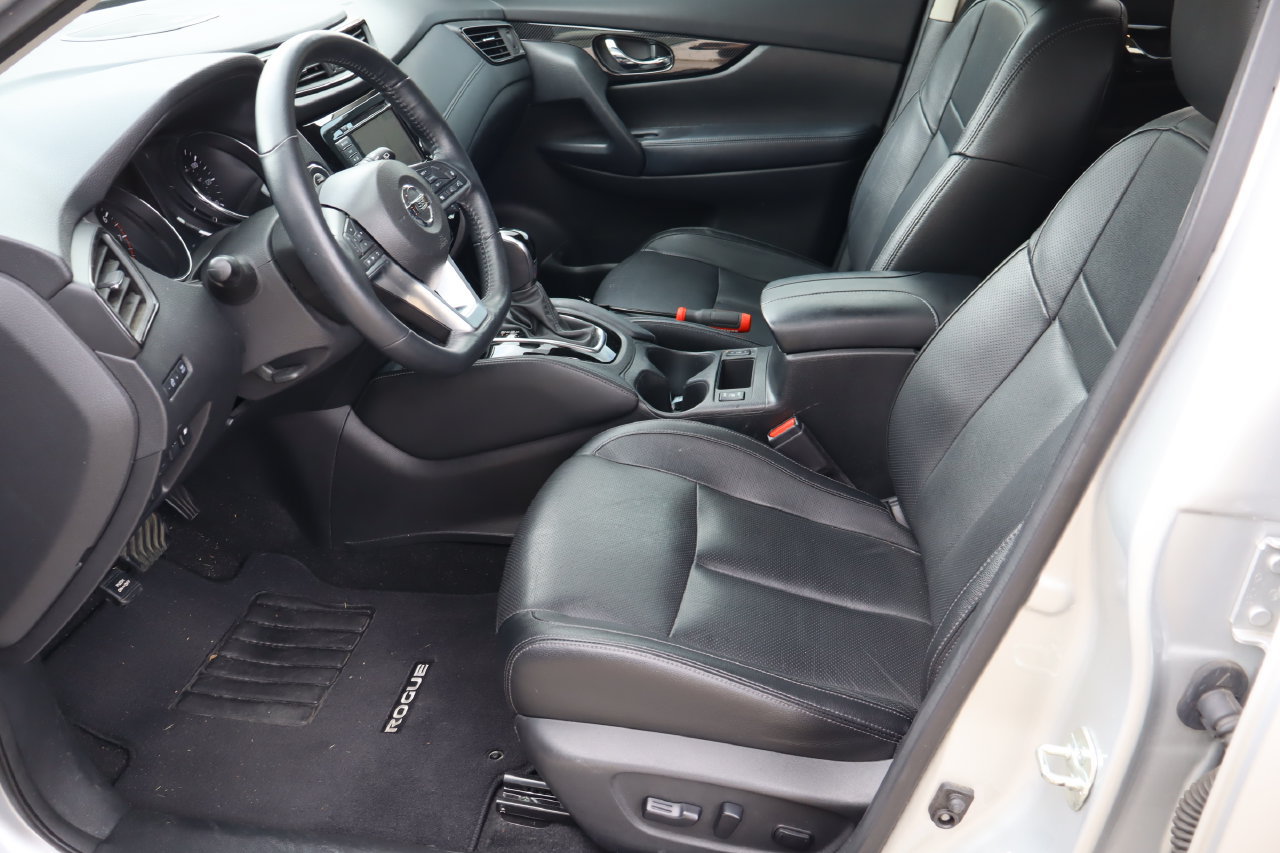 Used 2018 Nissan Rogue SL w/ Premium Package FWD image 16