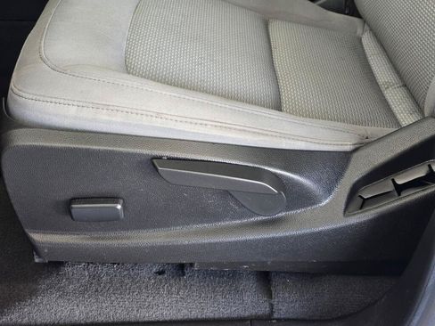 Used 2019 GMC Canyon 2WD Crew Cab w/ Convenience Package image 19