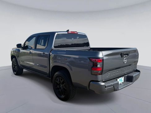 Used 2023 Nissan Frontier SV w/ Midnight Edition Package image 6