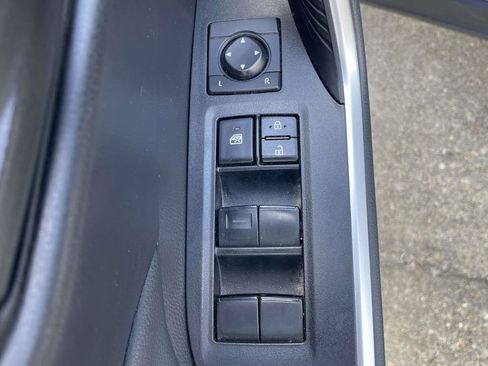 Used 2022 Toyota RAV4 LE image 16