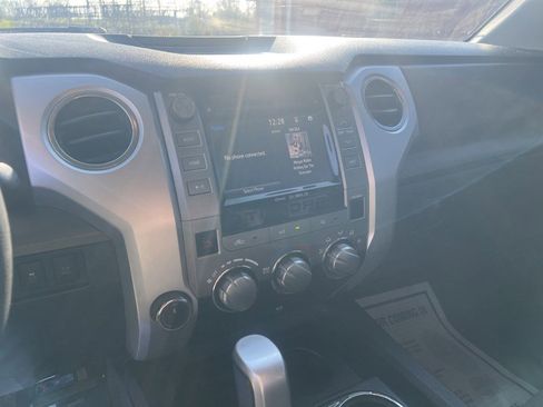 Used 2014 Toyota Tundra SR5 w/ SR5 Upgrade Package image 10