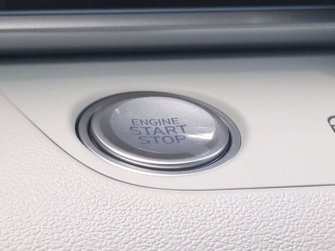 New 2026 Hyundai Elantra Limited FWD image 37
