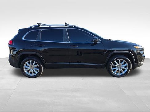 Used 2017 Jeep Cherokee Limited w/ Technology Group image 11