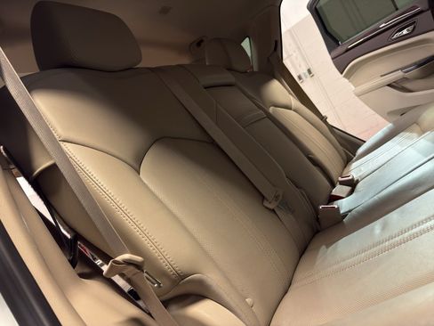 Used 2015 Cadillac SRX Luxury image 27