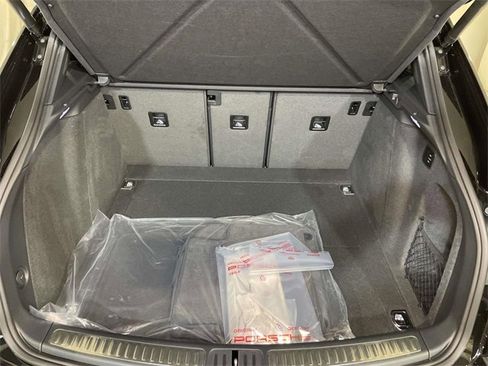 New 2026 Porsche Macan image 20