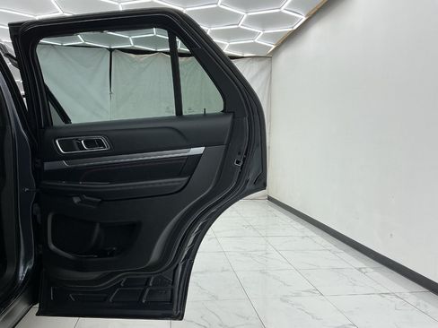 Used 2017 Ford Explorer Sport AWD/4WD image 27