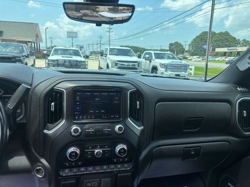 Used 2023 GMC Sierra 2500 AT4 w/ AT4 Premium Plus Package AWD/4WD image 17