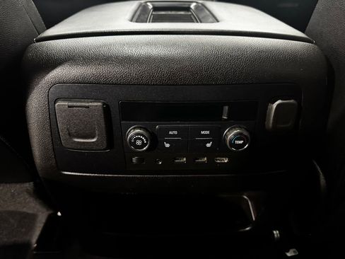 Used 2020 Chevrolet Tahoe Premier AWD/4WD image 36