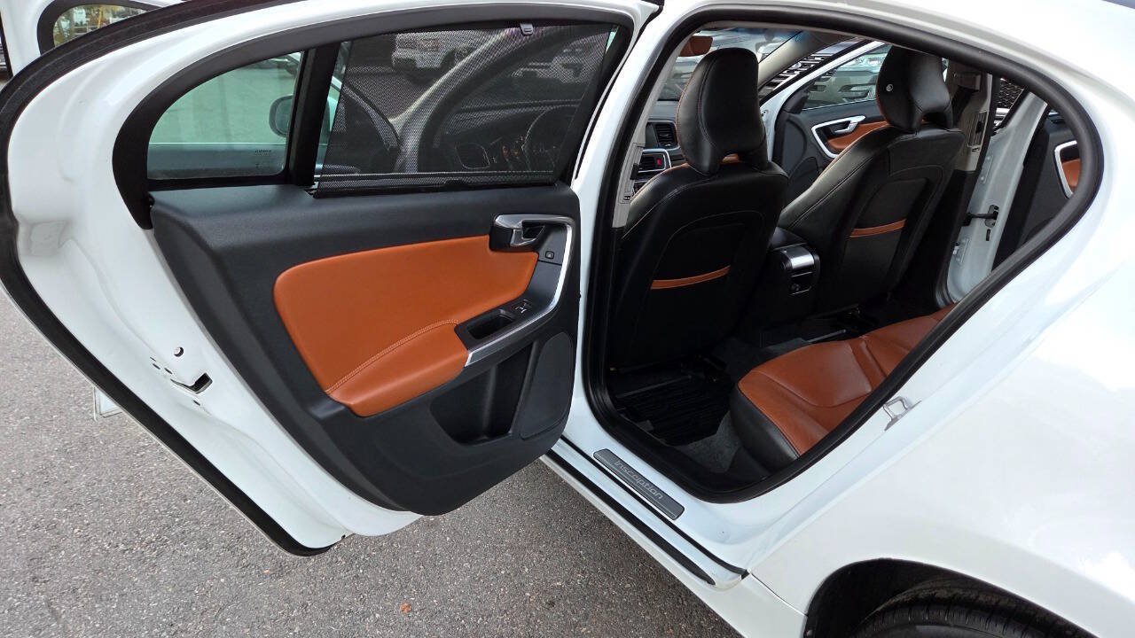Used 2017 Volvo S60 T5 Inscription AWD/4WD image 38