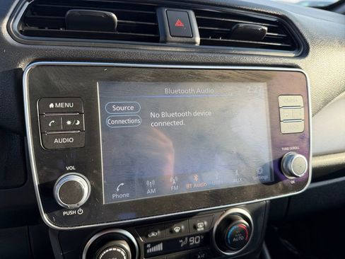 Used 2022 Nissan Leaf S image 19