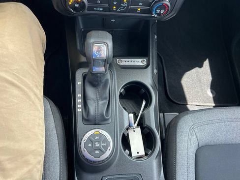 Used 2022 Ford Bronco 4-Door w/ Sasquatch Package AWD/4WD image 16