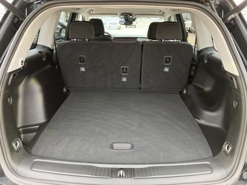 Certified 2023 Jeep Grand Cherokee Laredo w/ Luxury Tech Group I image 24