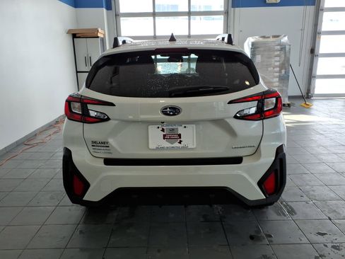 Used 2025 Subaru Crosstrek 2.0i Premium image 6