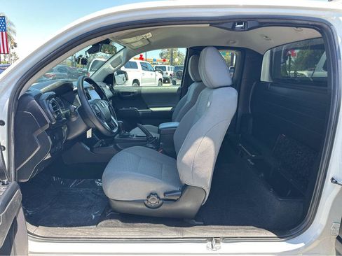 Used 2023 Toyota Tacoma SR RWD image 17