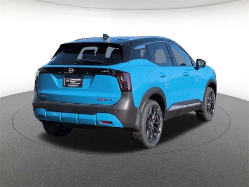 New 2026 Nissan Kicks SR w/ Cold Weather Package image 5