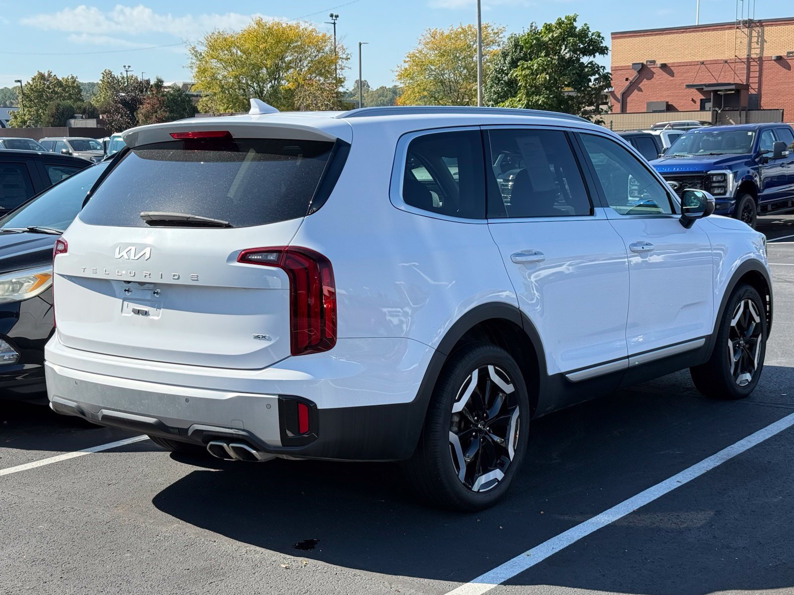 Used 2024 Kia Telluride S w/ S Sunroof Package AWD/4WD image 3