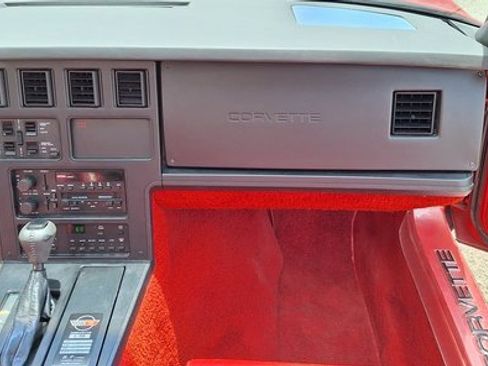 Used 1987 Chevrolet Corvette Coupe image 23