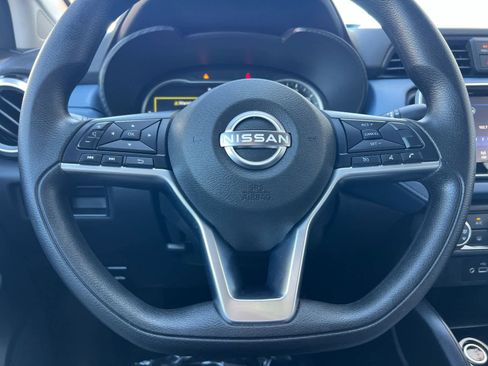 Used 2025 Nissan Versa SV image 23
