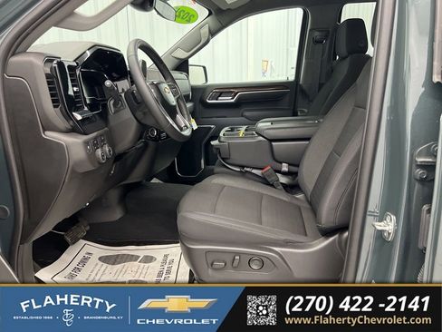 Used 2025 Chevrolet Silverado 1500 LT AWD/4WD image 9