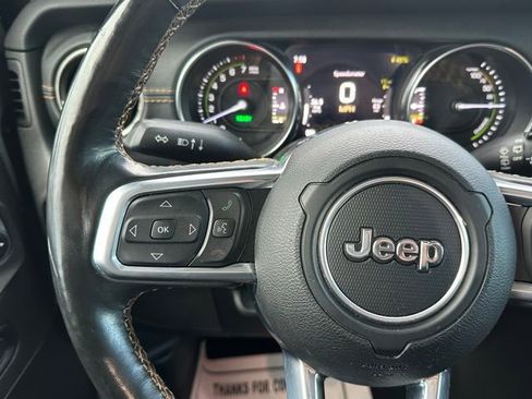 Used 2022 Jeep Wrangler Unlimited Sahara image 22