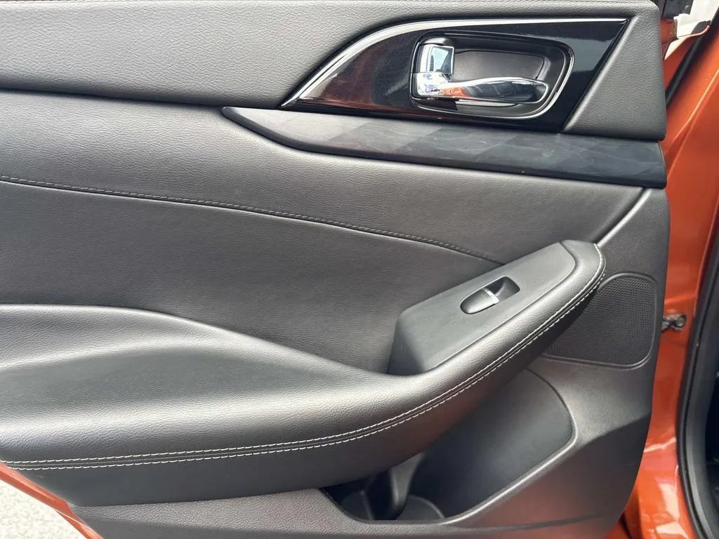 Used 2021 Nissan Maxima Platinum w/ Sport Mat Group FWD image 19
