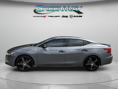Used 2017 Nissan Maxima SR w/ Midnight Edition