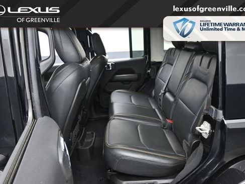 Used 2024 Jeep Wrangler Unlimited Sahara w/ Technology Group AWD/4WD image 23