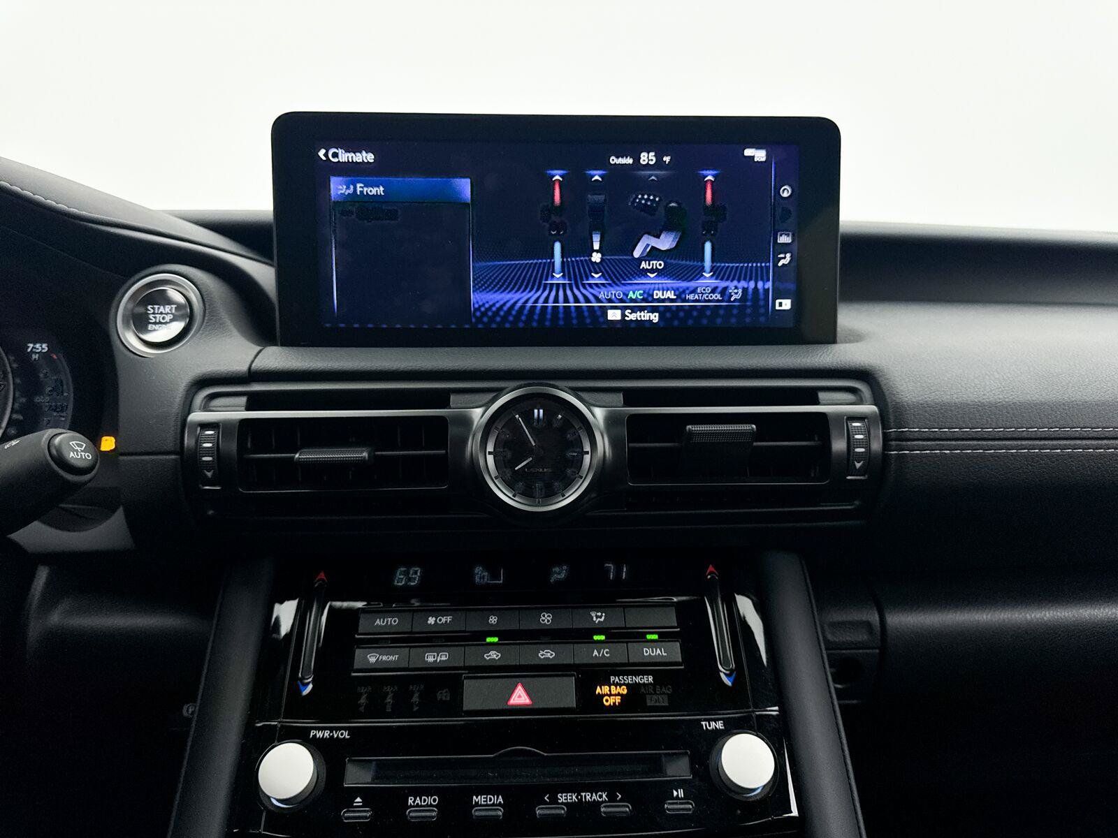 Used 2025 Lexus IS 500 RWD image 26