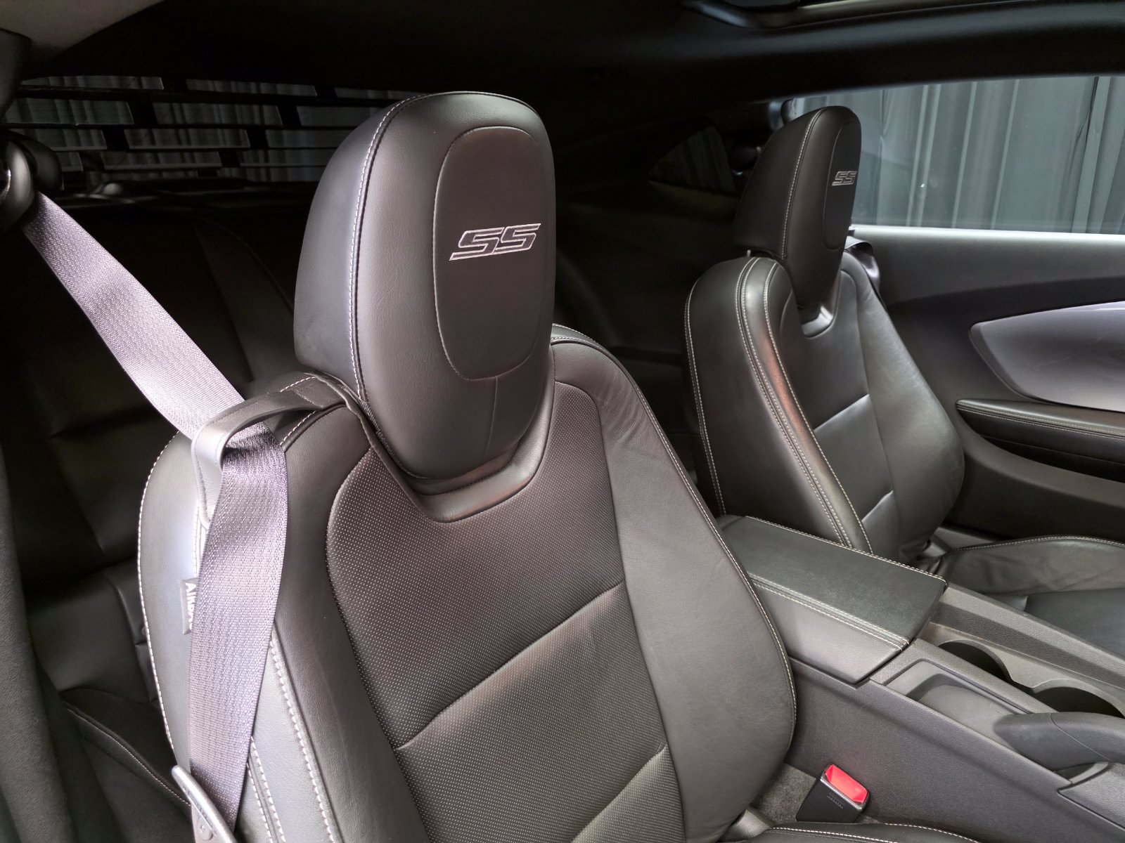 Used 2010 Chevrolet Camaro SS w/ Orange Stripe Package RWD image 2