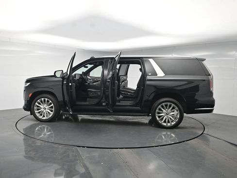 Used 2022 Cadillac Escalade ESV Premium Luxury AWD/4WD image 48