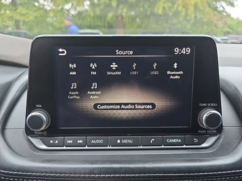 Used 2023 Nissan Rogue S image 29