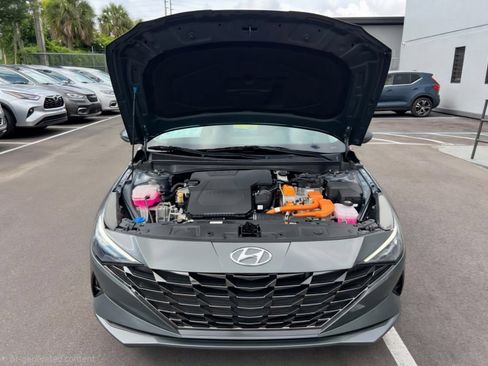 Used 2023 Hyundai Elantra Limited FWD image 16