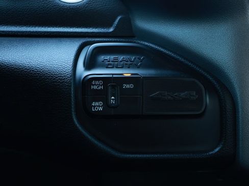 Used 2024 RAM 2500 Big Horn AWD/4WD image 16