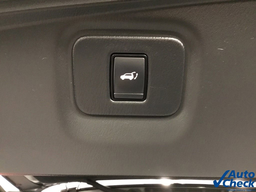 Used 2020 Nissan Pathfinder Platinum AWD/4WD image 16