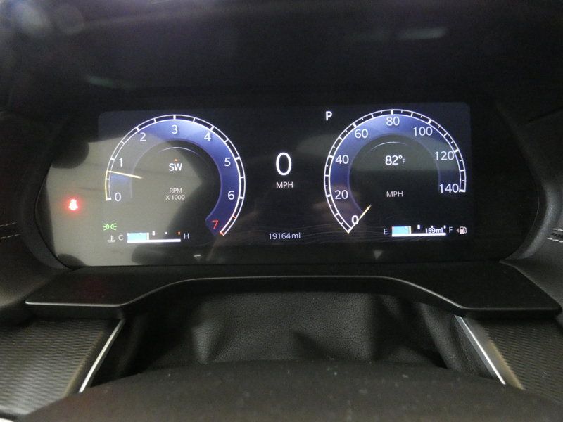 Used 2025 Jeep Grand Cherokee Altitude RWD image 19