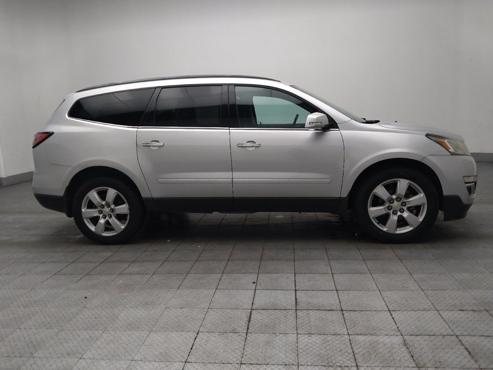 Used 2017 Chevrolet Traverse LT w/ Style and Technology Package FWD image 11