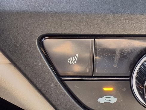 Used 2023 Honda Accord EX image 16