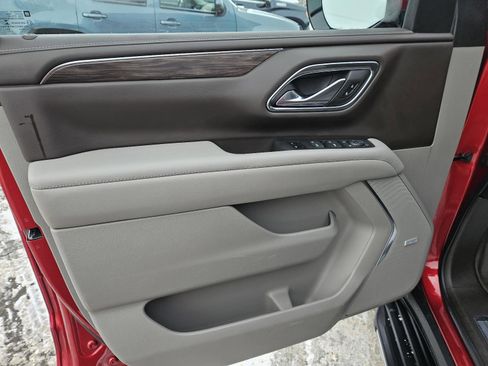 Used 2022 Chevrolet Tahoe LT w/ Luxury Package image 9