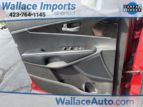 Used 2018 Kia Sorento LX image 19