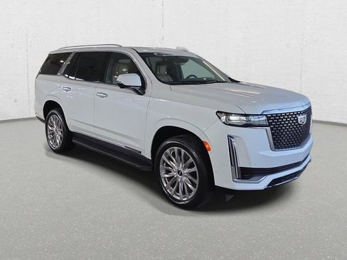 Certified 2022 Cadillac Escalade Premium Luxury image 3