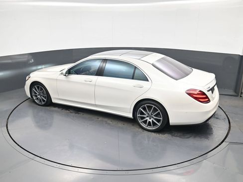 Used 2019 Mercedes-Benz S 560 Sedan image 30