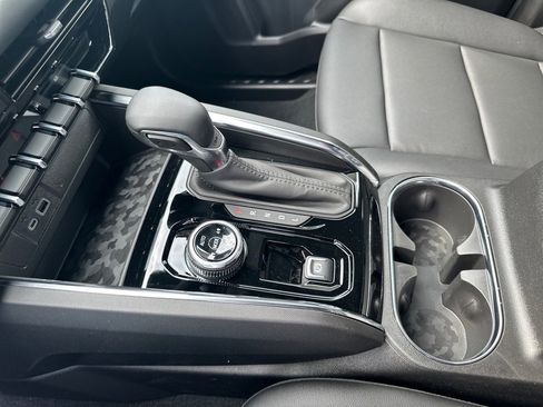 New 2025 GMC Canyon Elevation w/ Convenience Package image 16