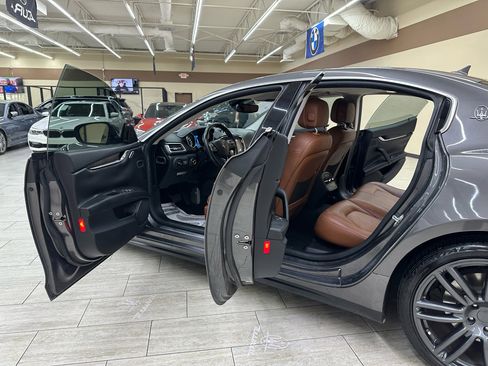 Used 2018 Maserati Ghibli image 13