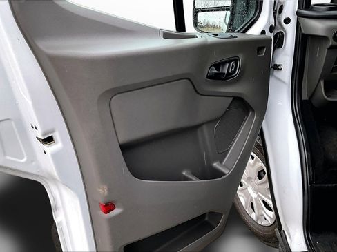 Used 2023 Ford Transit 350 XLT image 25