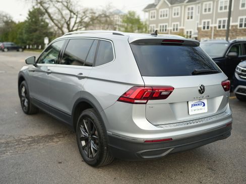 Certified 2023 Volkswagen Tiguan SE image 5