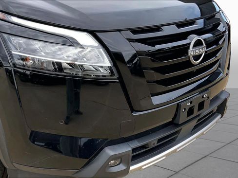 Used 2023 Nissan Pathfinder SL w/ SL Premium Package FWD image 28
